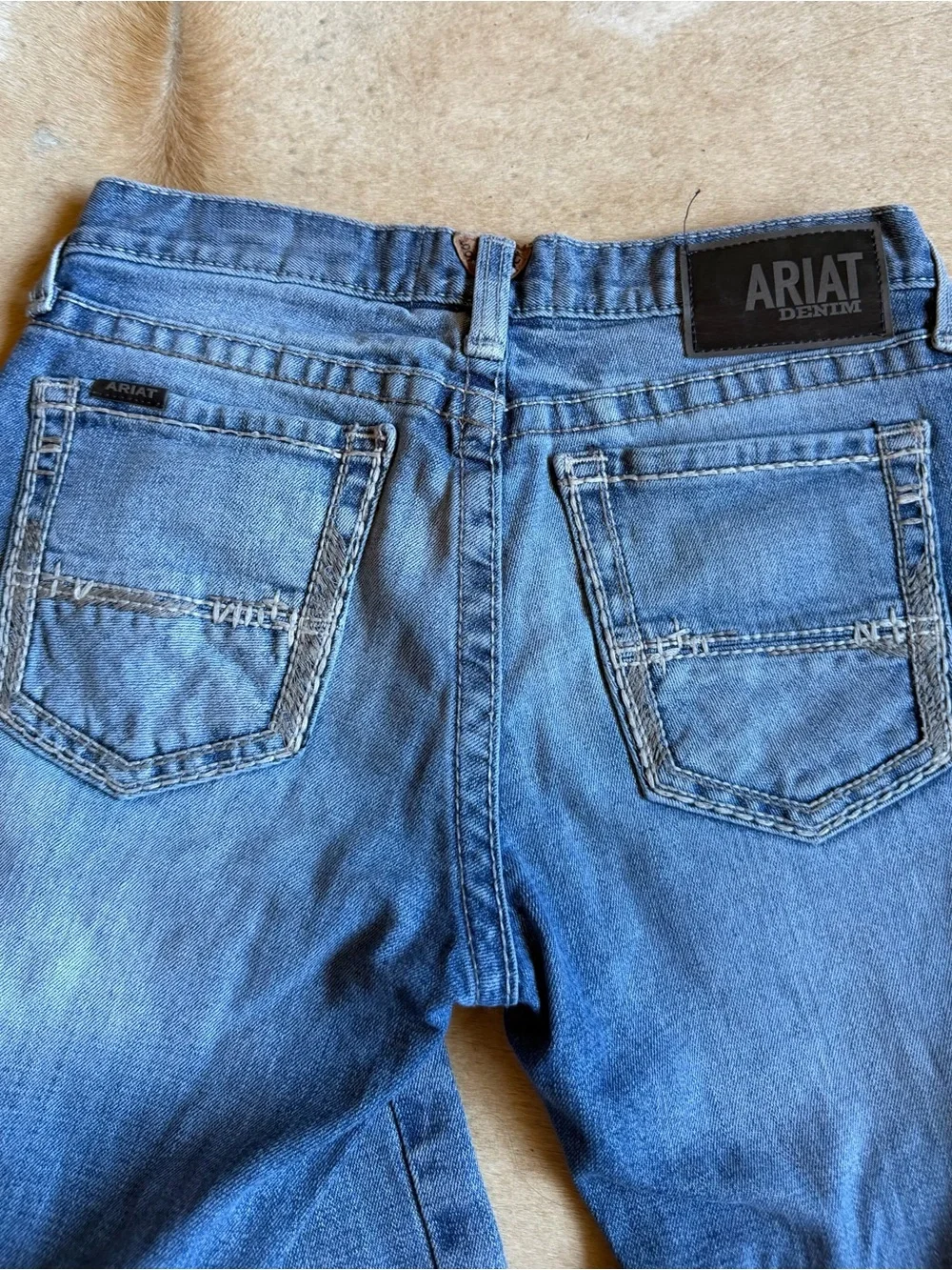 Ariat Slim fit straight leg M7 jeans 29 x 30- men’s